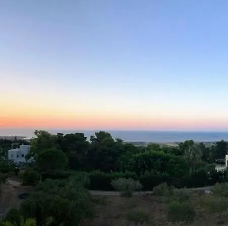 Torre Saracena Vista Mare Bed & Breakfast