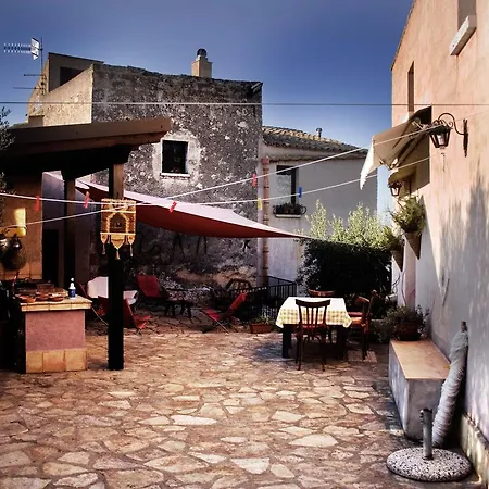 Torre Saracena Vista Mare Bed & Breakfast