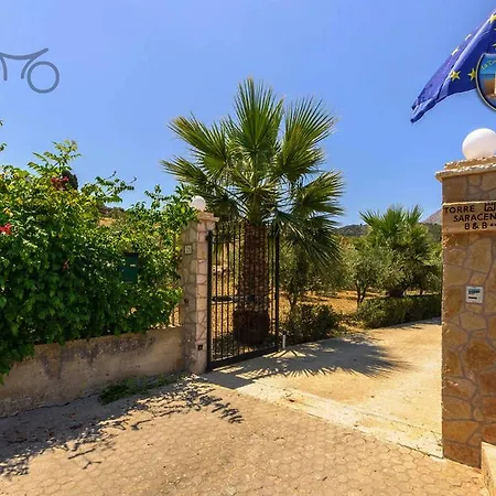 Torre Saracena Vista Mare Bed & Breakfast 3*