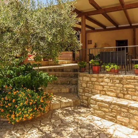 Bed & Breakfast Torre Saracena Vista Mare 3*