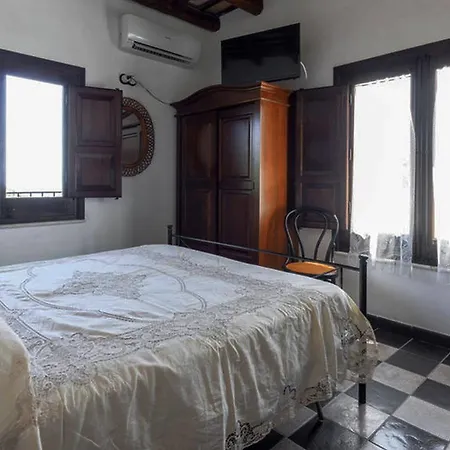Torre Saracena Vista Mare Bed & Breakfast Valderice