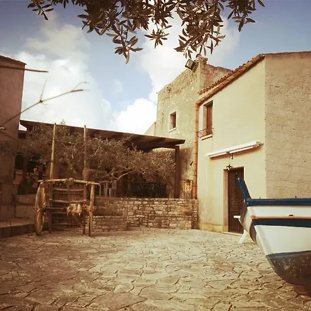 Torre Saracena Vista Mare