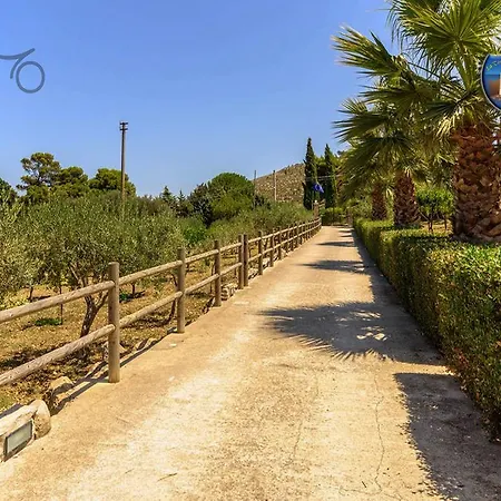 Torre Saracena Vista Mare